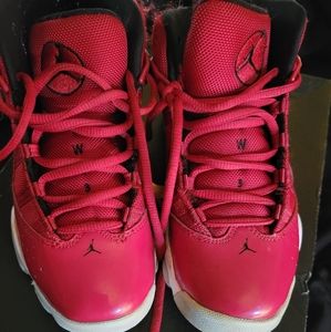 Boys grade school jordans size 3